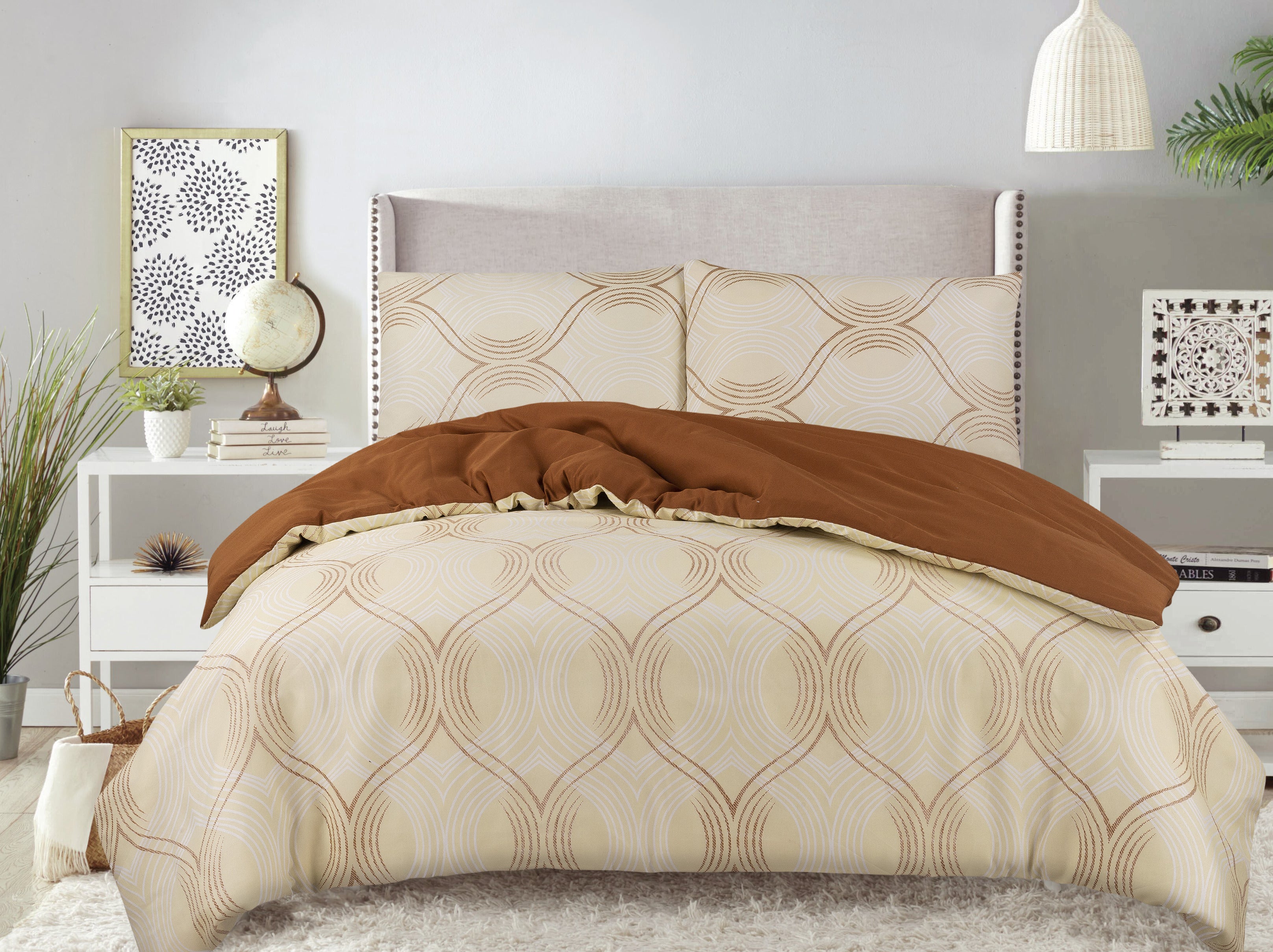 3 PC GOLDEN PRINTED COMFORTER SET