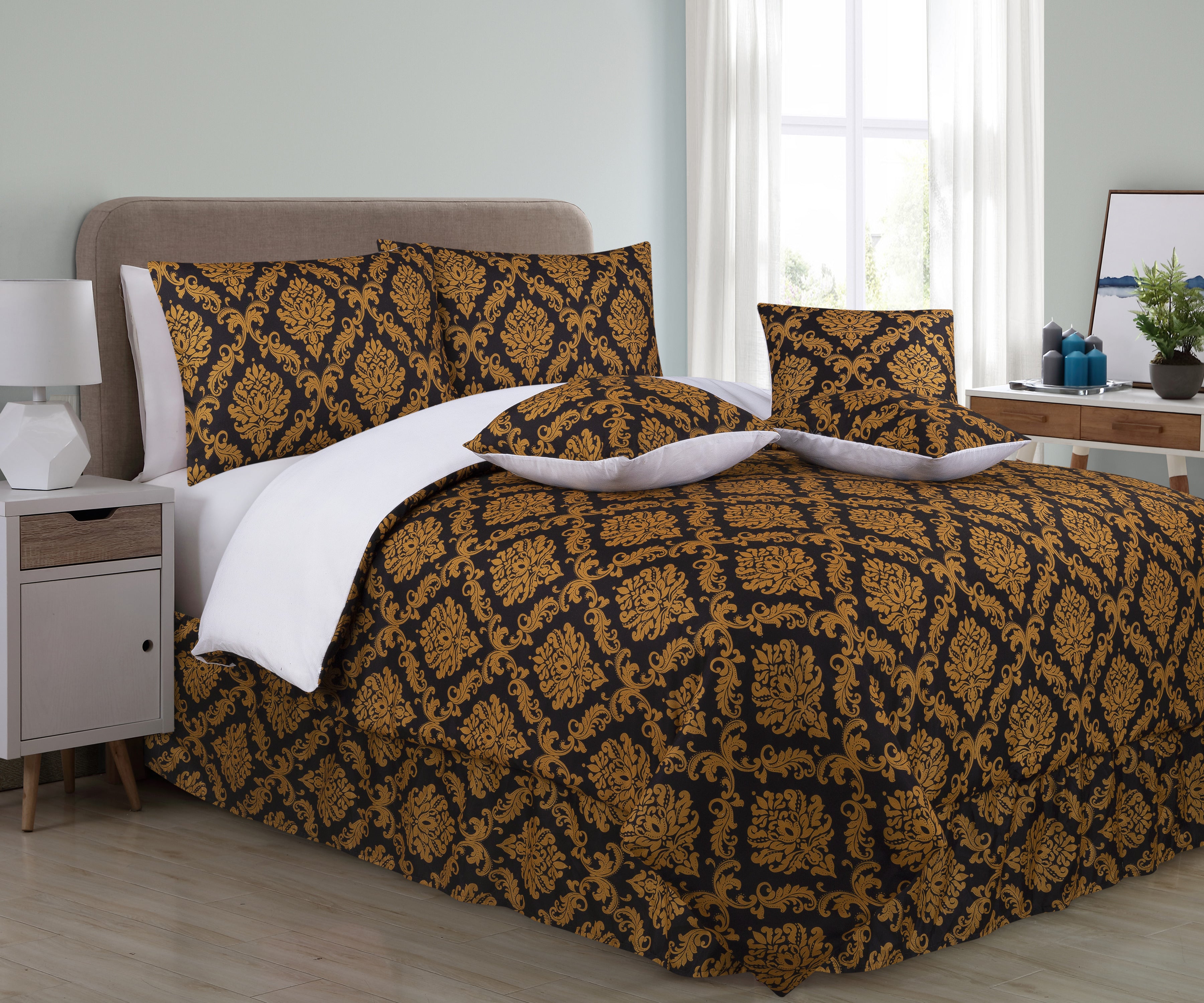 7 PC GOLDEN COMFORTER SET