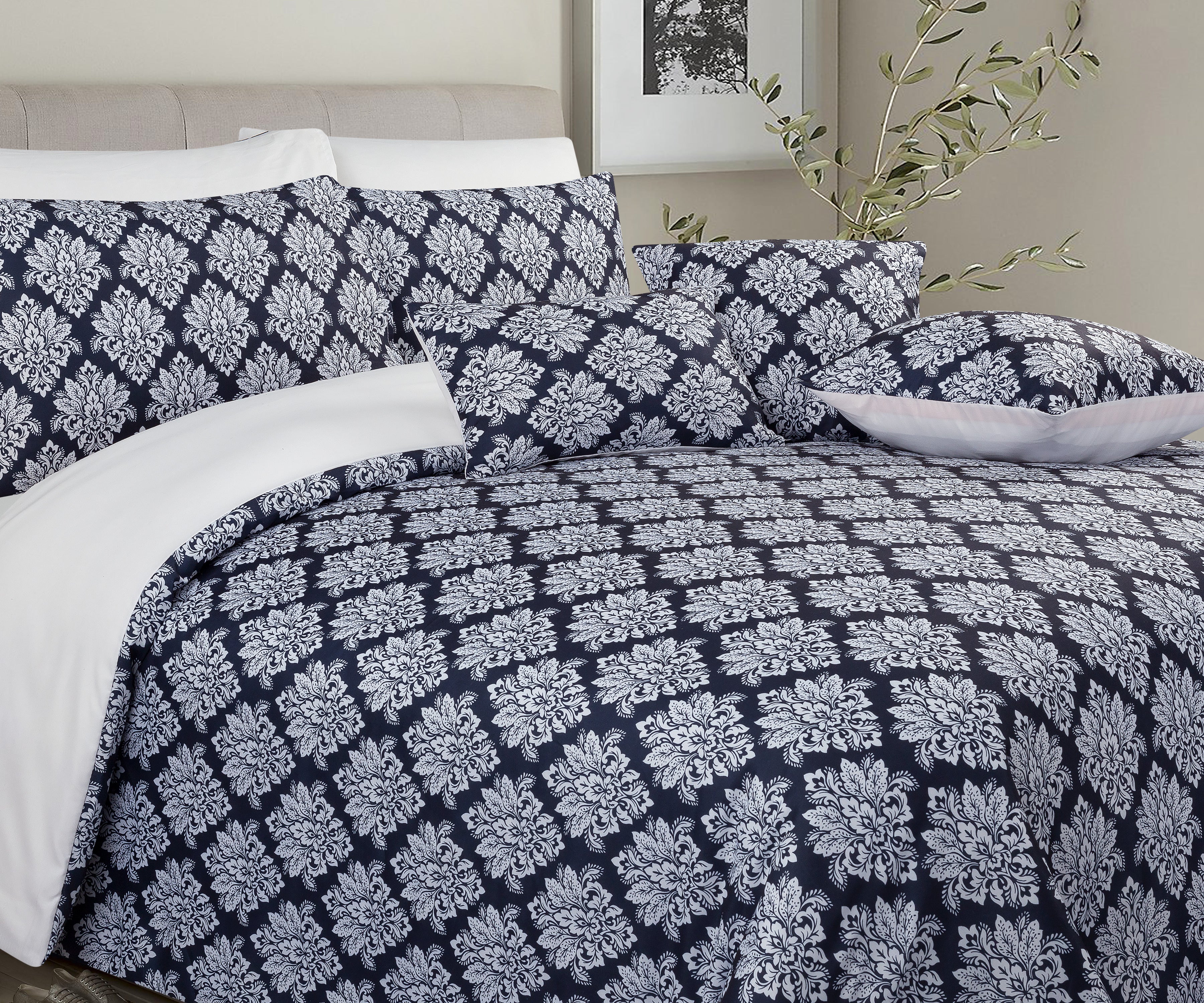 7 PC ROYAL BLACK COMFORTER SET
